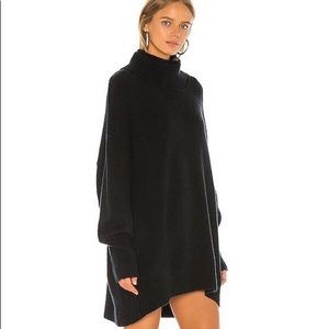 Black Flowy Turtle Neck 